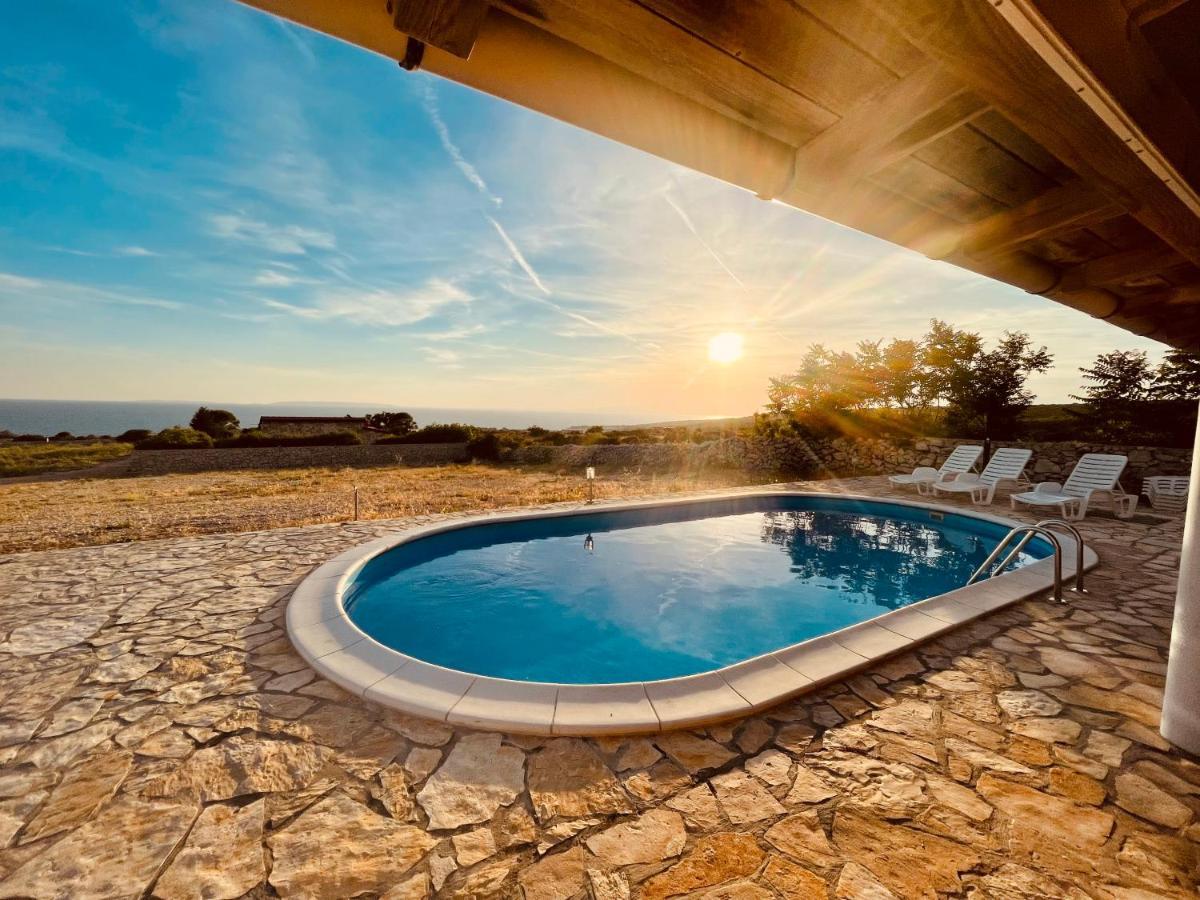 Beautiful Secluded Area Near Novalja Vacation House With Pool And Sea View Villa Lara Kültér fotó