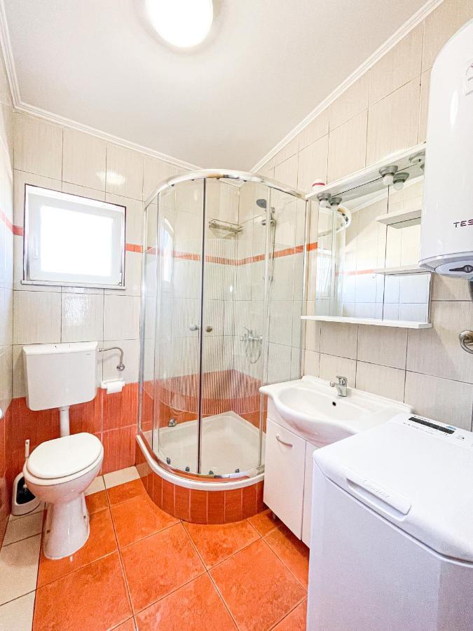 Beautiful Secluded Area Near Novalja Vacation House With Pool And Sea View Villa Lara Kültér fotó